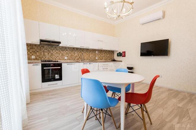 4 otaqlı həyət evi/bağ evi - Mərdəkan q. - 160 m² (6)