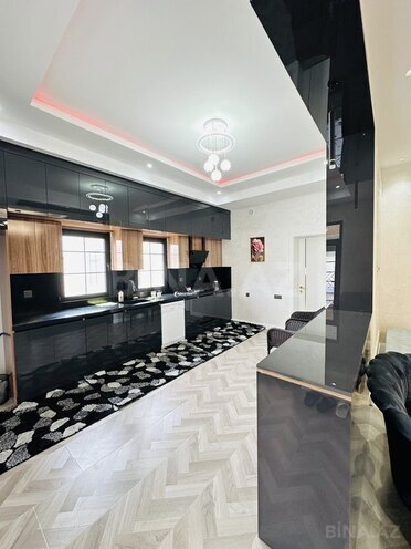 4 otaqlı həyət evi/bağ evi - Mərdəkan q. - 200 m² (15)