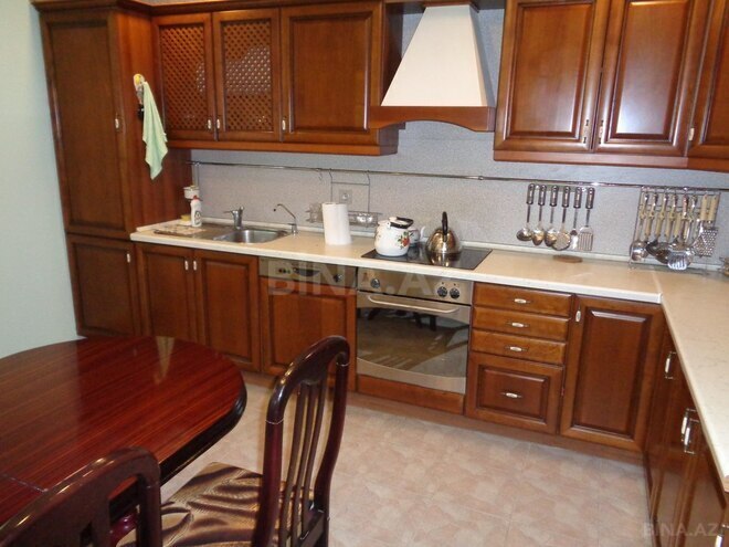 10 otaqlı həyət evi/bağ evi - Mərdəkan q. - 300 m² (13)