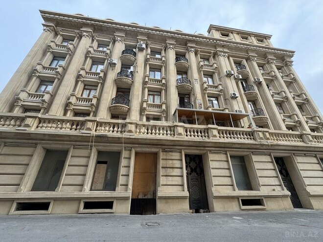 8 otaqlı yeni tikili - Bayıl q. - 260 m² (28)