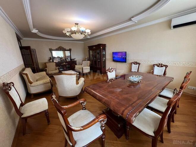 4-комн. новостройка - м. 28 мая - 195 м² (2)