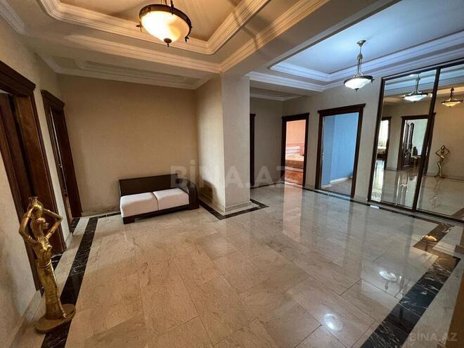 4-комн. новостройка - м. 28 мая - 195 м² (1)