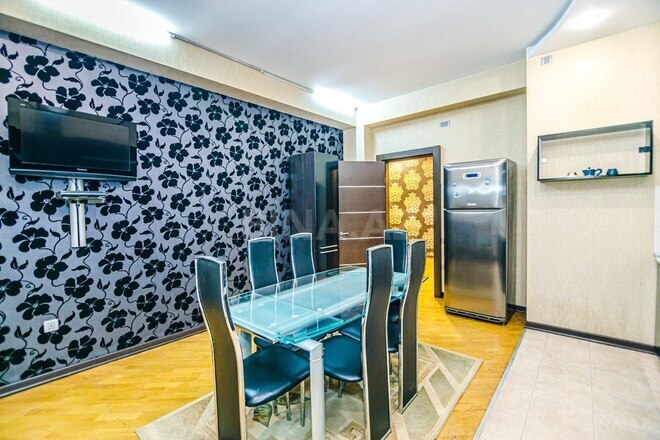 4-комн. новостройка - м. 28 мая - 210 м² (6)