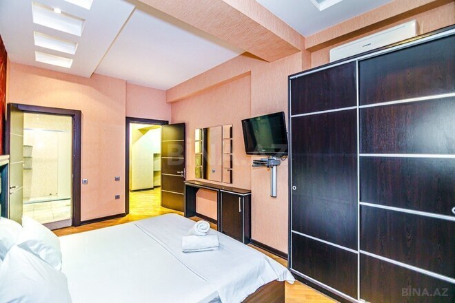 4-комн. новостройка - м. 28 мая - 210 м² (24)