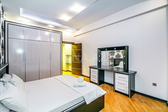 4-комн. новостройка - м. 28 мая - 210 м² (12)