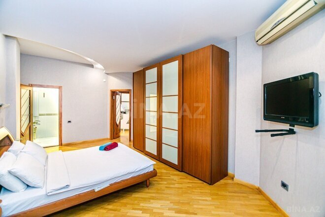 3-комн. новостройка - м. 28 мая - 235 м² (8)