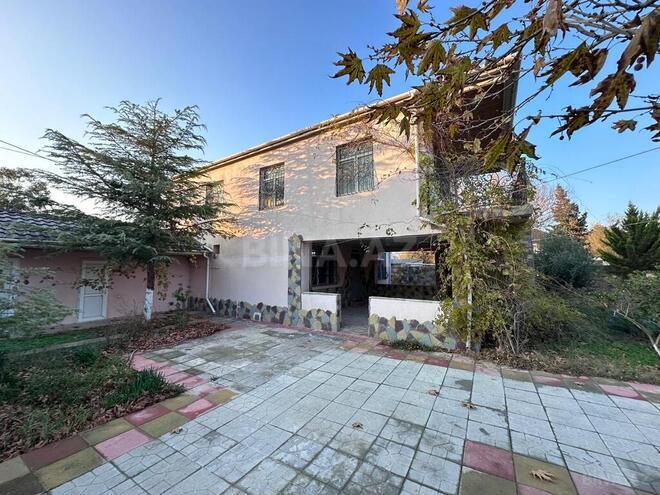 5 otaqlı həyət evi/bağ evi - Novxanı q. - 160 m² (1)