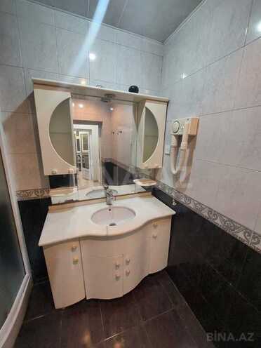 6 otaqlı həyət evi/bağ evi - 28 May m. - 160 m² (24)