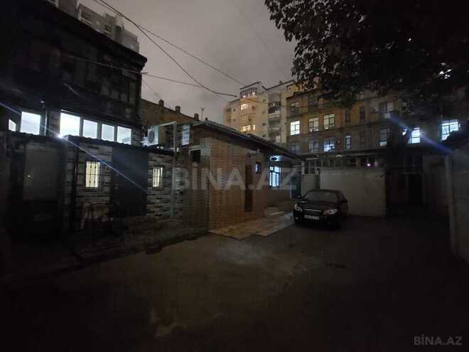 6 otaqlı həyət evi/bağ evi - 28 May m. - 160 m² (27)