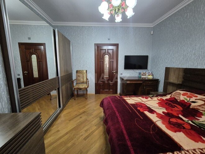 7 otaqlı həyət evi/bağ evi - Neftçilər m. - 300 m² (24)