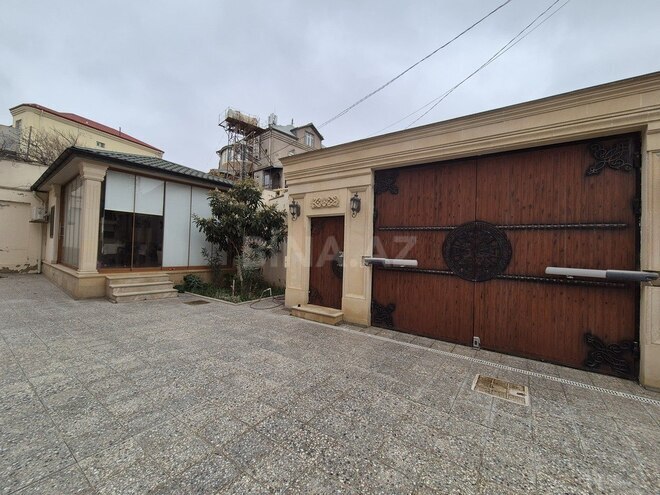 7 otaqlı həyət evi/bağ evi - Neftçilər m. - 300 m² (1)