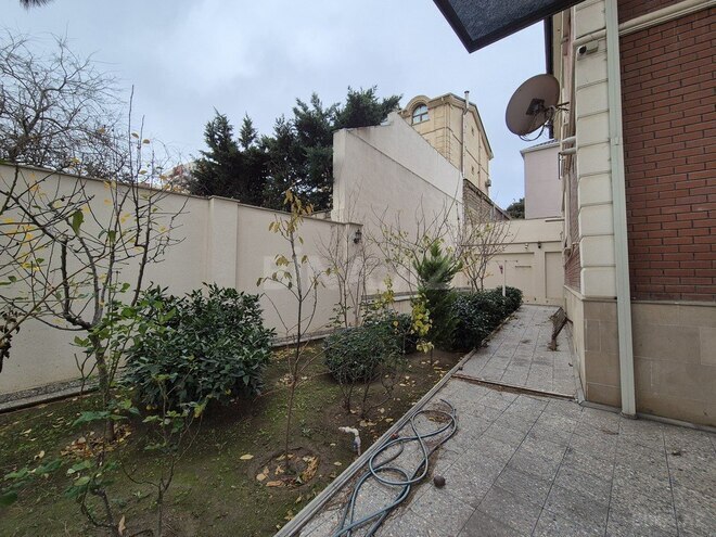 7 otaqlı həyət evi/bağ evi - Neftçilər m. - 300 m² (6)