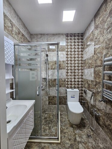 5 otaqlı həyət evi/bağ evi - Şüvəlan q. - 200 m² (13)