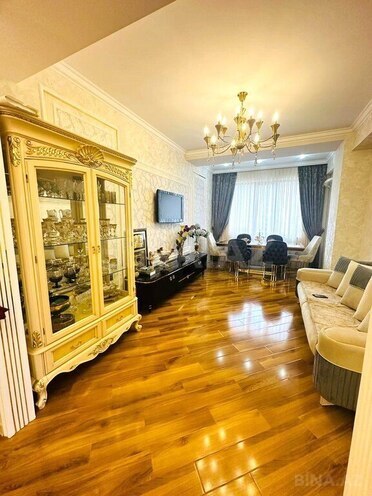 3-комн. новостройка - м. 28 мая - 100 м² (1)