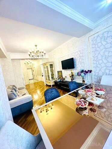 3-комн. новостройка - м. 28 мая - 100 м² (3)