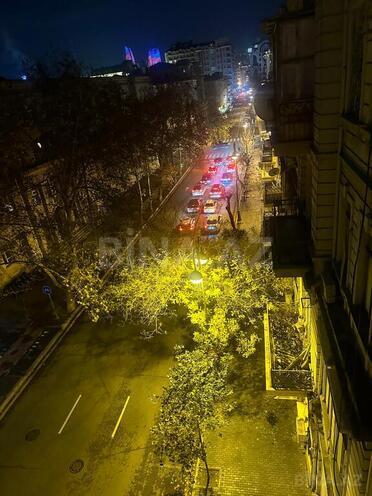 Satılır 3 otaqlı köhnə tikili 215 m², Sahil m., photo 23 from 25