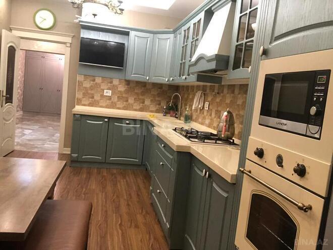 4 otaqlı yeni tikili - Şah İsmayıl Xətai m. - 196 m² (17)