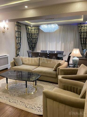 4 otaqlı yeni tikili - Şah İsmayıl Xətai m. - 196 m² (1)