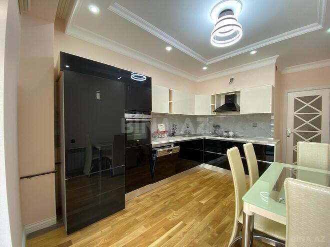 3-комн. новостройка - м. 8 ноября - 140 м² (4)