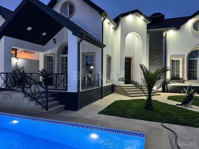 4 otaqlı həyət evi/bağ evi - Şüvəlan q. - 360 m² (1)