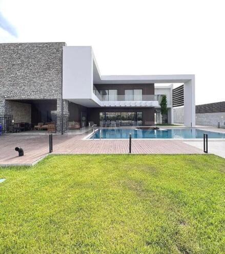 Продаётся 7-комн. дом/дача 370 м², пос. Нардаран, photo 1 from 14