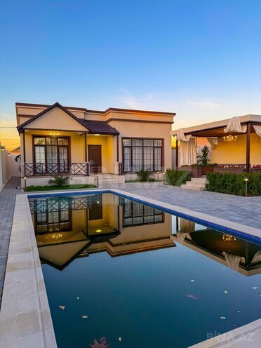 4 otaqlı həyət evi/bağ evi - Şüvəlan q. - 180 m² (1)
