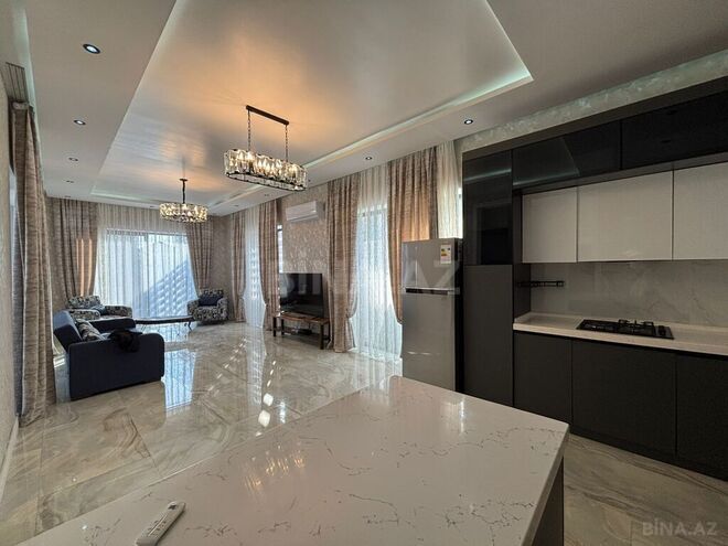 4 otaqlı həyət evi/bağ evi - Şüvəlan q. - 150 m² (15)