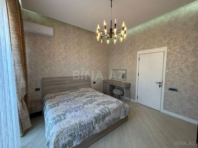 4 otaqlı həyət evi/bağ evi - Şüvəlan q. - 150 m² (23)