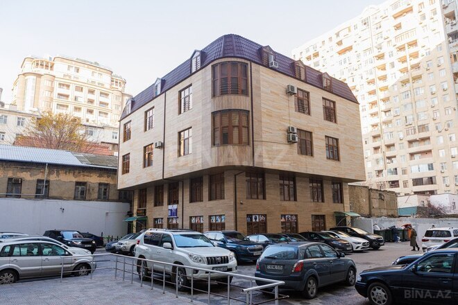 Obyekt - Nizami m. - 1200 m² (1)