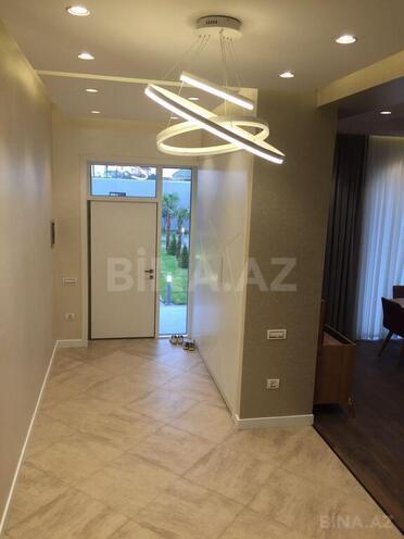 6 otaqlı həyət evi/bağ evi - Şüvəlan q. - 400 m² (25)