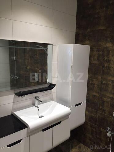 6 otaqlı həyət evi/bağ evi - Şüvəlan q. - 400 m² (29)