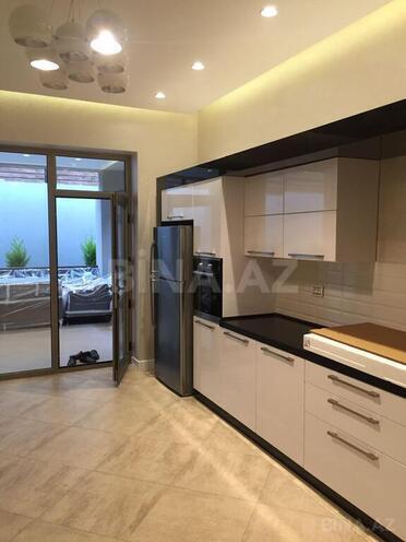 6 otaqlı həyət evi/bağ evi - Şüvəlan q. - 400 m² (27)