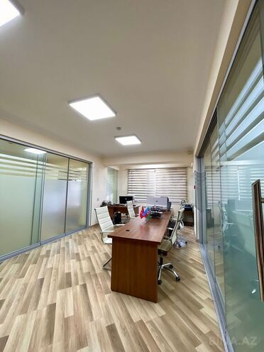 12-комн. офис - м. Элмляр Академиясы - 400 м² (1)