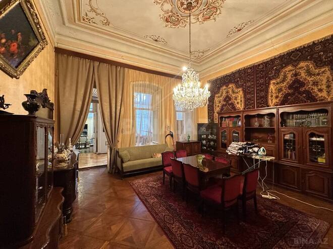 Satılır 7 otaqlı köhnə tikili 280 m², Sahil m., photo 13 from 31