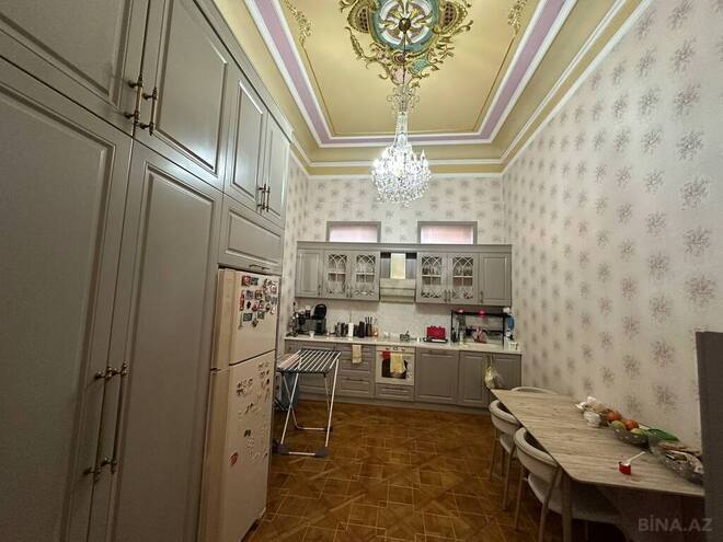 Satılır 7 otaqlı köhnə tikili 280 m², Sahil m., photo 25 from 31