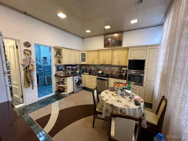 Satılır 7 otaqlı köhnə tikili 280 m², Sahil m., photo 15 from 31