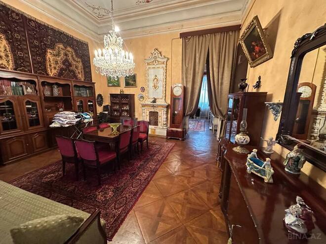 Satılır 7 otaqlı köhnə tikili 280 m², Sahil m., photo 5 from 31