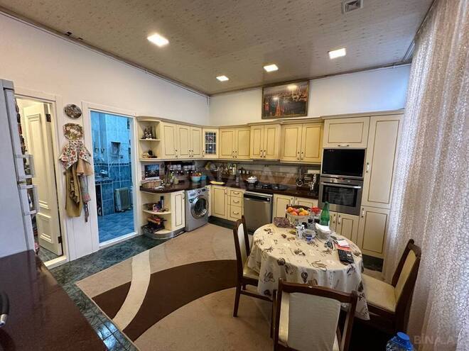 Satılır 7 otaqlı köhnə tikili 280 m², Sahil m., photo 14 from 31