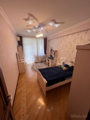 4-комн. новостройка - м. 28 мая - 193 м² (10)