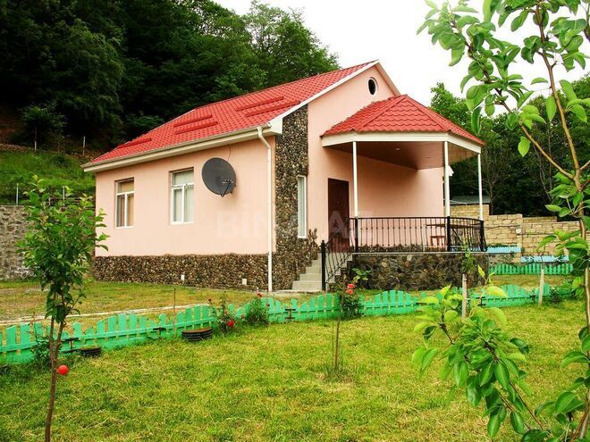 3 otaqlı həyət evi/bağ evi - Qax - 72 m² (2)