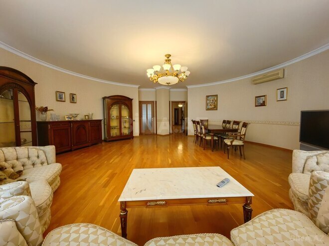 4 otaqlı yeni tikili - 28 May m. - 235 m² (4)