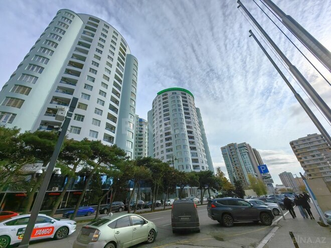 4 otaqlı yeni tikili - 28 May m. - 235 m² (1)