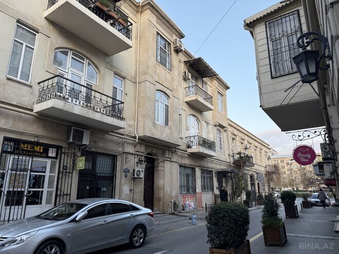 4-комн. вторичка - м. Низами - 150 м² (1)