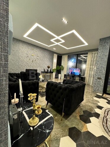 4 otaqlı həyət evi/bağ evi - Novxanı q. - 400 m² (10)