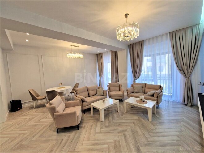 3 otaqlı yeni tikili - Ağ şəhər q. - 140 m² (1)