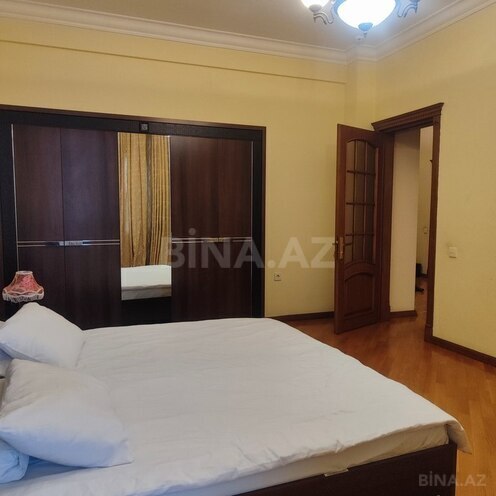 3-комн. новостройка - м. 28 мая - 140 м² (5)