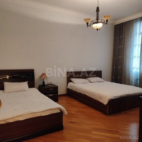 3-комн. новостройка - м. 28 мая - 140 м² (9)