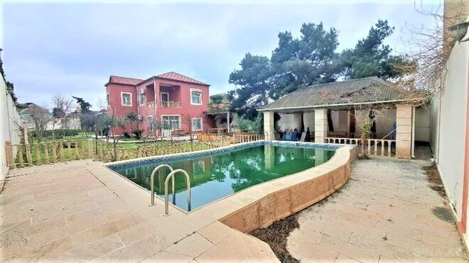 7 otaqlı həyət evi/bağ evi - Novxanı q. - 260 m² (1)