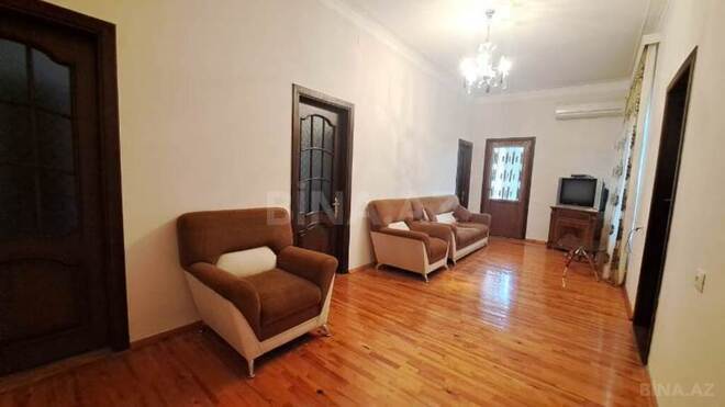 7 otaqlı həyət evi/bağ evi - Novxanı q. - 260 m² (7)