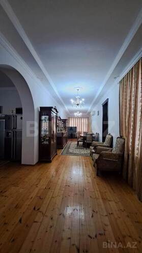 7 otaqlı həyət evi/bağ evi - Novxanı q. - 260 m² (8)